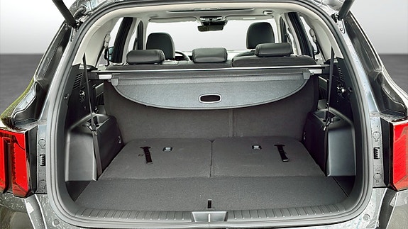 Kia Sorento 12 of 17