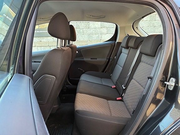 Peugeot 207 27 of 28