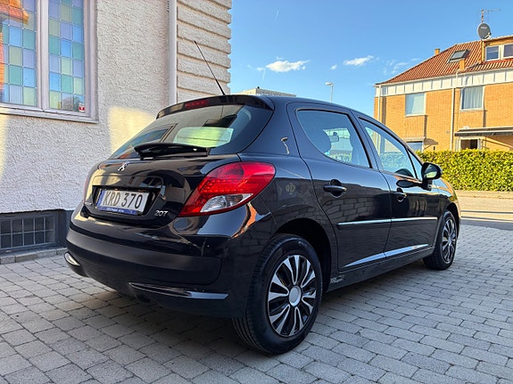 Peugeot 207 12 of 28