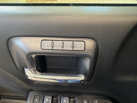 Chevrolet Silverado 1500 19 of 21