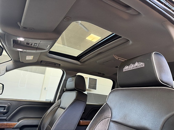 Chevrolet Silverado 1500 12 of 21