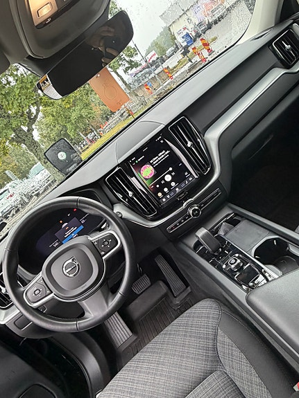 Volvo XC60 8 of 8