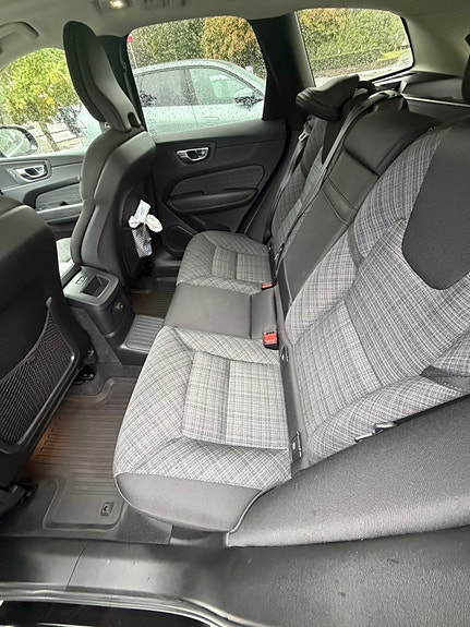 Volvo XC60 7 of 8