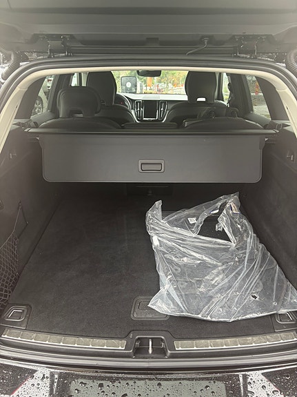 Volvo XC60 4 of 8