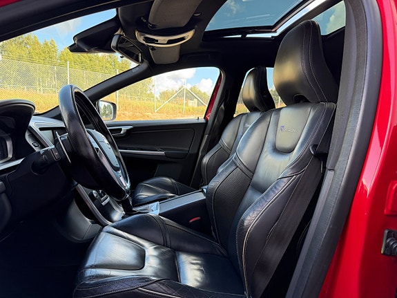 Volvo XC60 16 of 17