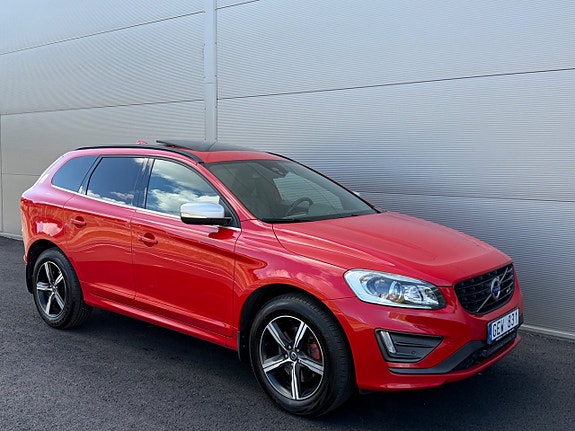 Volvo XC60 2 of 17