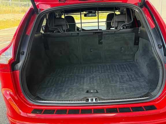 Volvo XC60 13 of 17