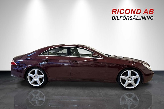 Mercedes-Benz CLS350 2 of 25