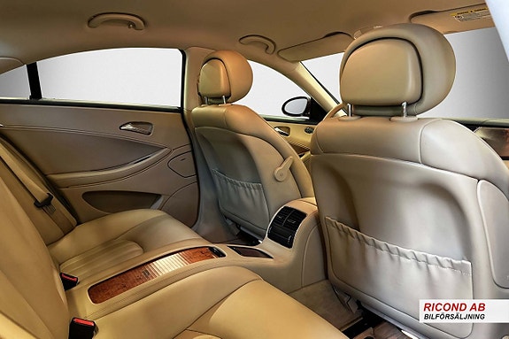 Mercedes-Benz CLS350 24 of 25