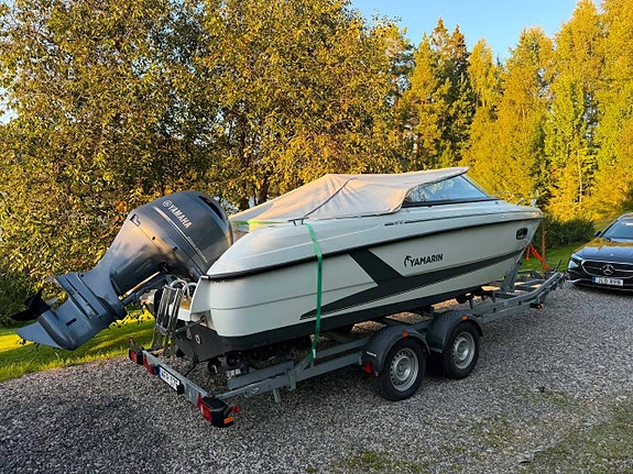 Yamarin 65 DC – 2021 – Yamaha 200 HK – Endast 26 gångtimmar 4 of 12