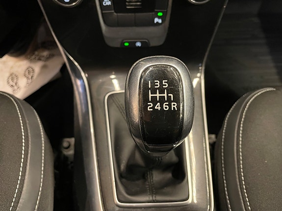 Volvo V40 20 of 24
