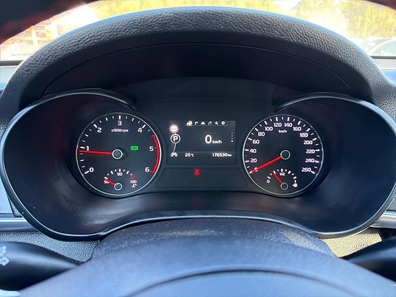 Kia Optima 18 of 29