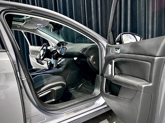 Peugeot 308 9 of 23