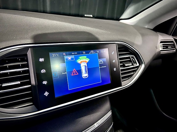 Peugeot 308 21 of 23