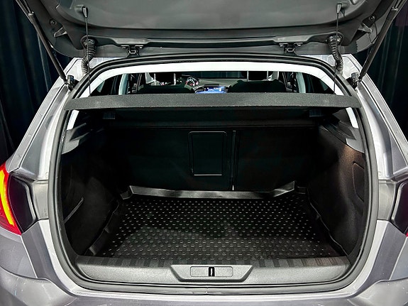 Peugeot 308 15 of 23