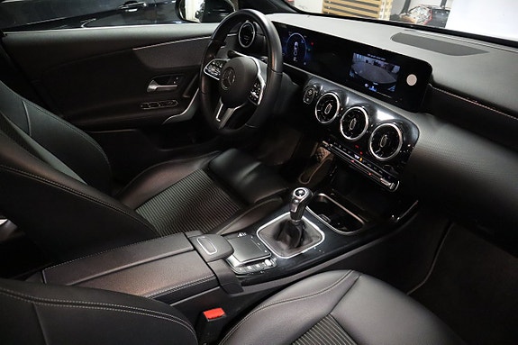Mercedes-Benz A200 10 of 20