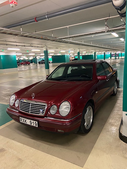 Mercedes-Benz E240 3 of 12