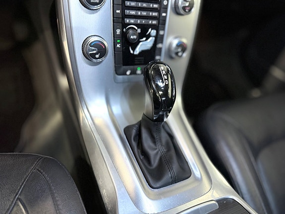 Volvo V70 14 of 19