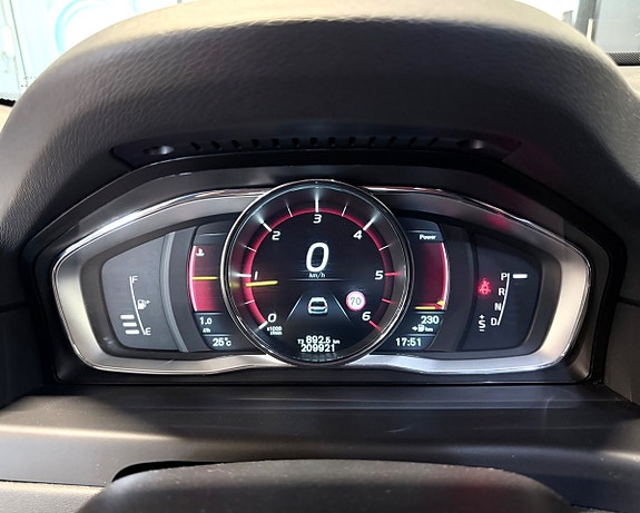 Volvo V70 17 of 19