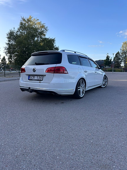 Volkswagen Passat 3 of 8