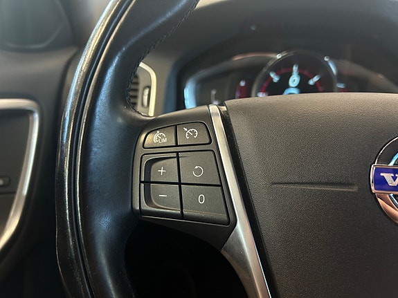 Volvo V60 9 of 17