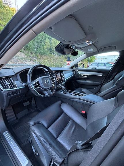 Volvo V90 10 of 28
