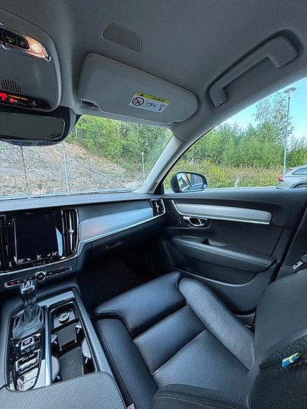 Volvo V90 18 of 28