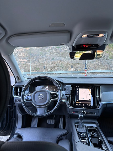 Volvo V90 12 of 28