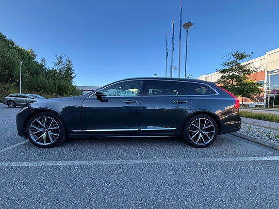 Volvo V90 3 of 28