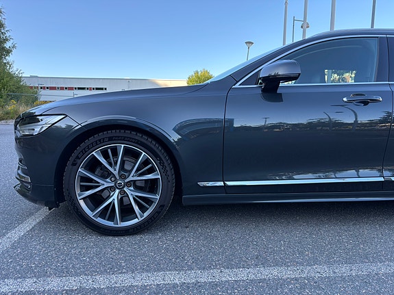 Volvo V90 6 of 28