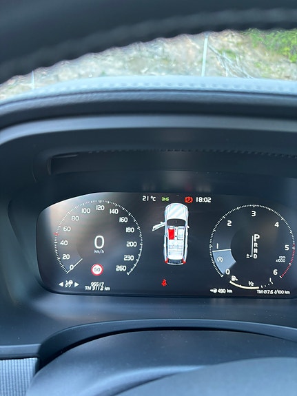Volvo V90 23 of 28