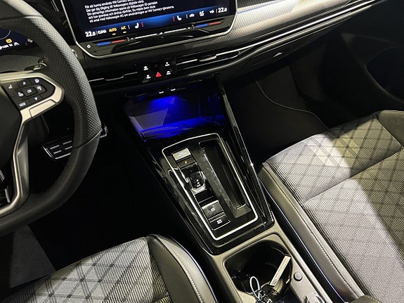 Volkswagen Golf I 21 of 22