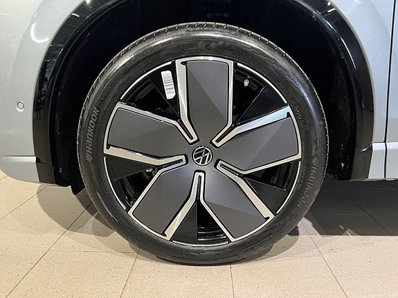 Volkswagen Tiguan 10 of 22