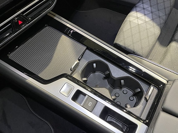 Volkswagen Passat 16 of 18