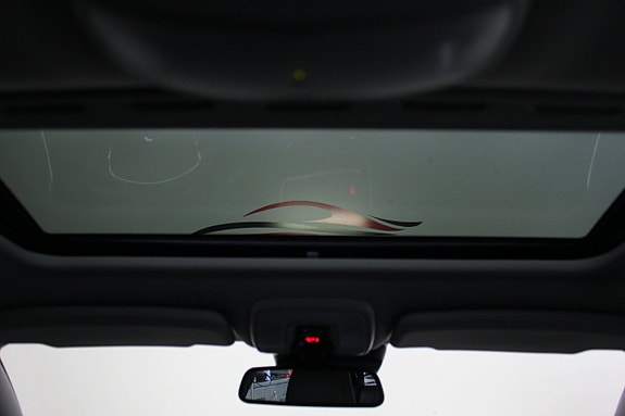 Volvo V60 13 of 23