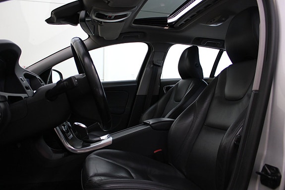 Volvo V60 12 of 23