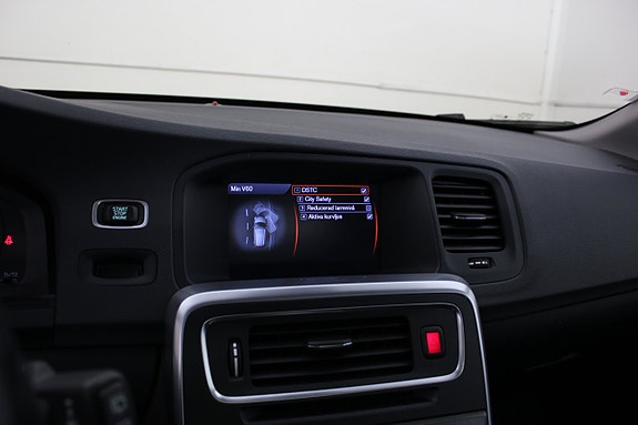 Volvo V60 19 of 23