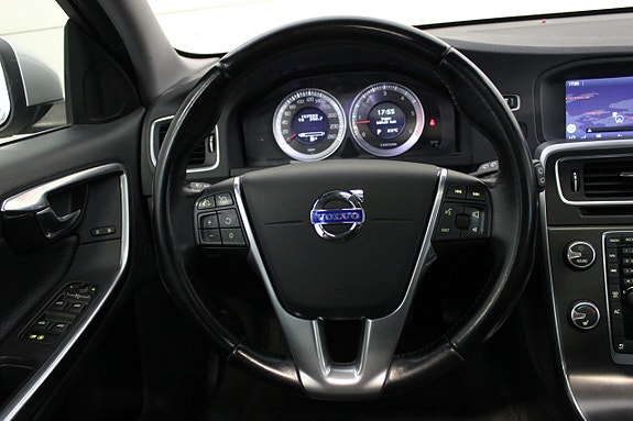 Volvo V60 16 of 23