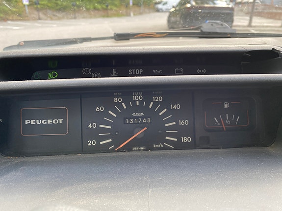 Peugeot 205 9 of 10