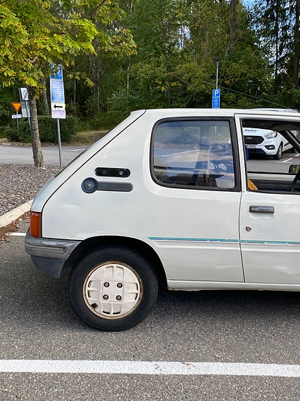 Peugeot 205 3 of 10