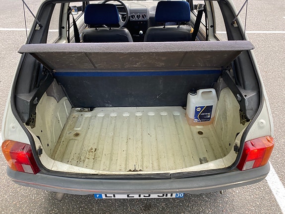 Peugeot 205 7 of 10