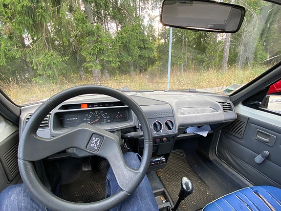 Peugeot 205 5 of 10
