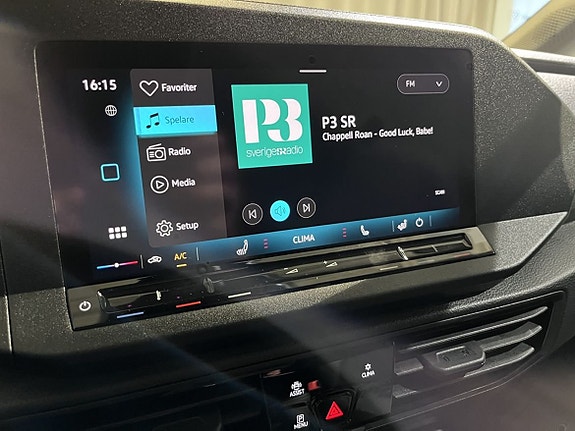 Volkswagen Caddy Maxi 10 of 17