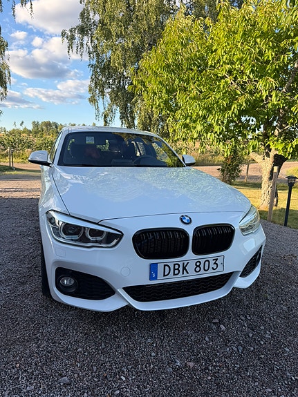 BMW 118d 2 of 11