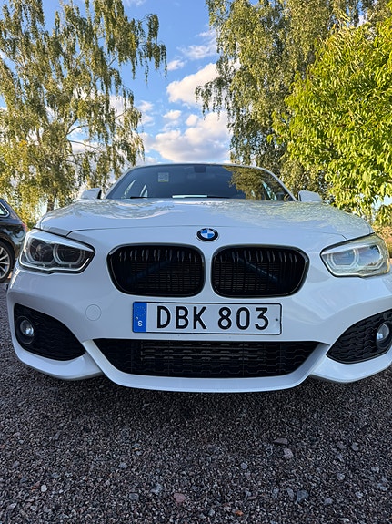 BMW 118d 3 of 11
