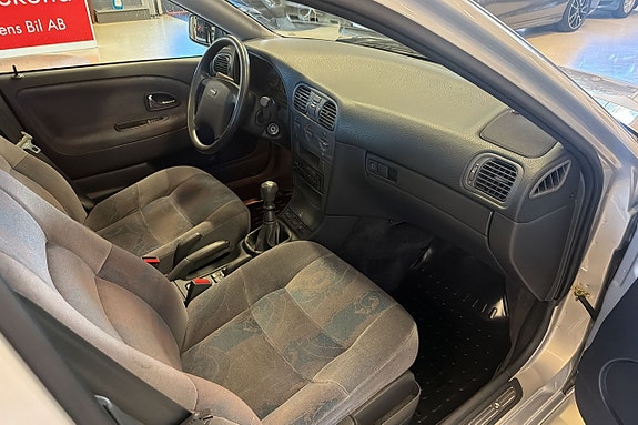 Volvo S40 7 of 11