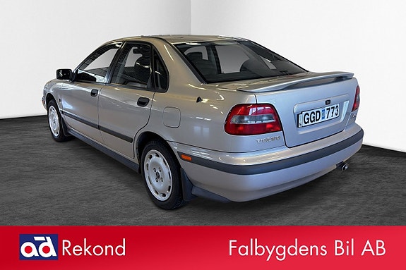Volvo S40 4 of 11
