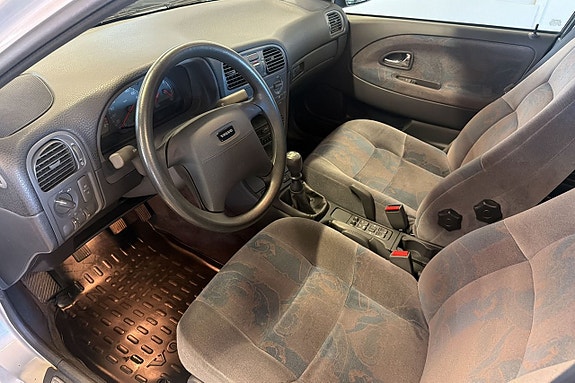 Volvo S40 8 of 11