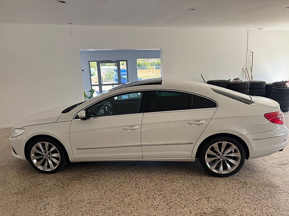 Volkswagen Passat 4 of 8