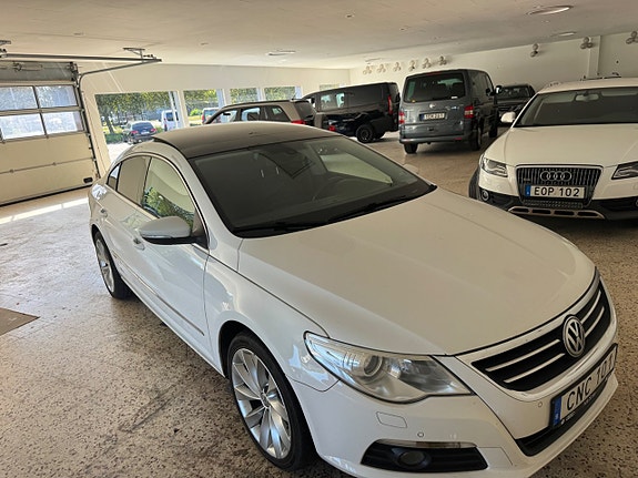 Volkswagen Passat 2 of 8